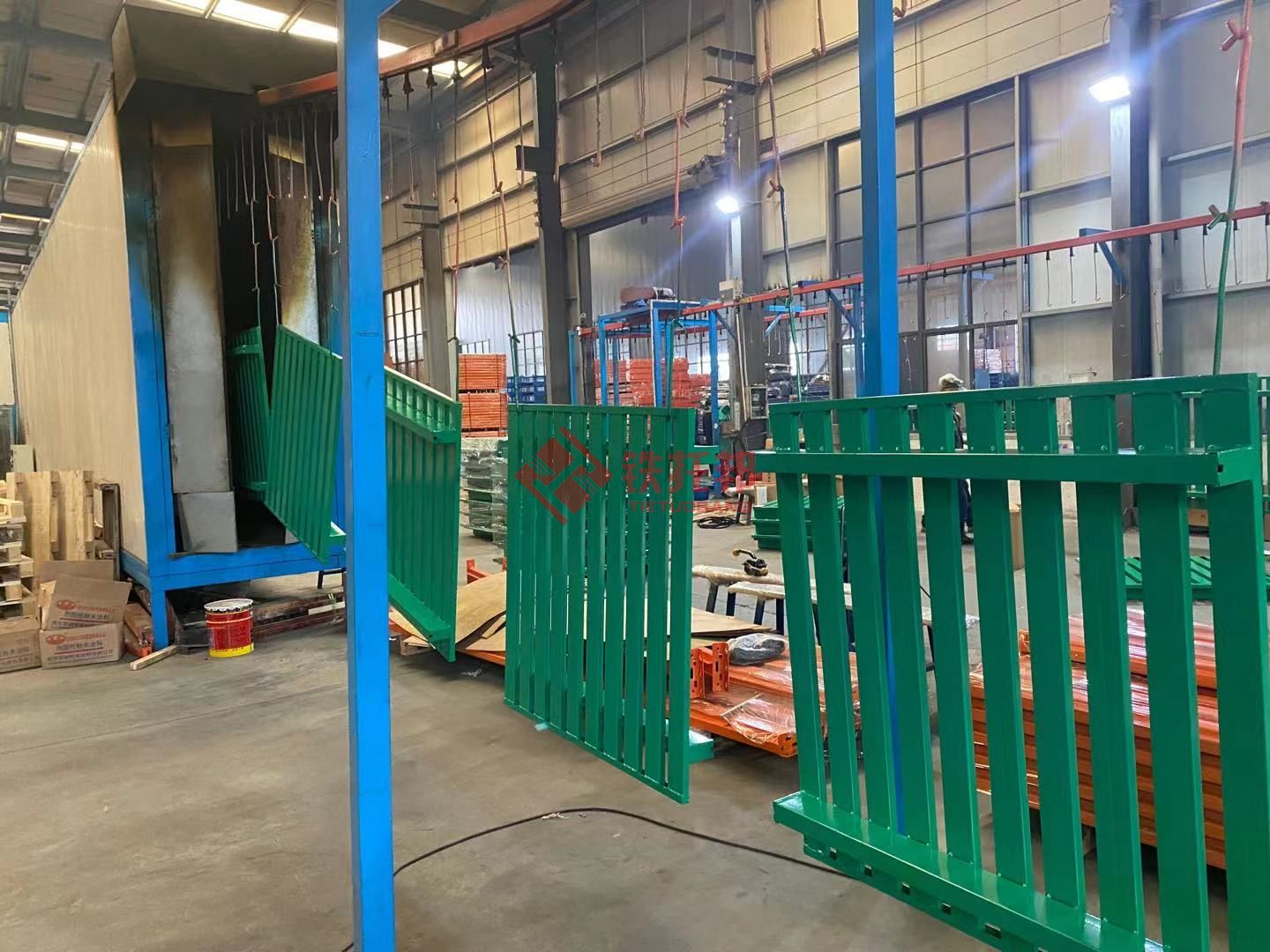 為什么說鐵托盤比塑料托盤好 為什么說鐵托盤比塑料托盤好